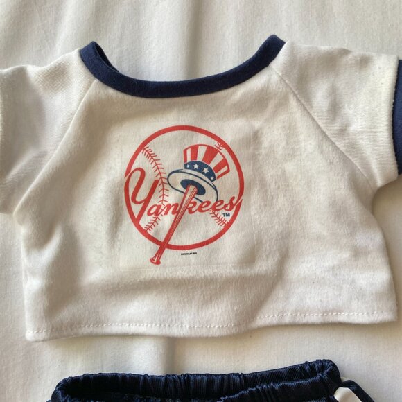 Build a Bear BAB NY Yankees T-Shirt Outfit Red White Blue Baseball Bat Hat - Picture 3 of 11